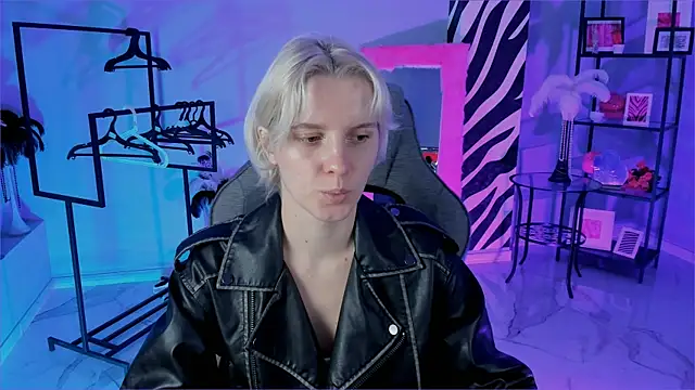 Snapshot of BethanyCloud chatting on September 2025 05:29:01 AM BethanyCloud online show from September 2025 05:29:01 AM