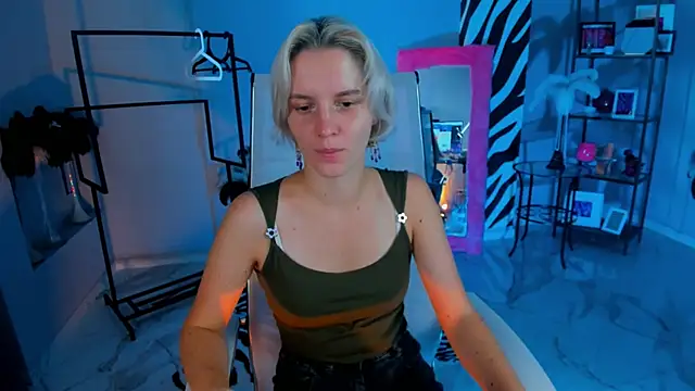 Snapshot of BethanyCloud chatting on October 2025 05:36:02 AM BethanyCloud online show from October 2025 05:36:02 AM