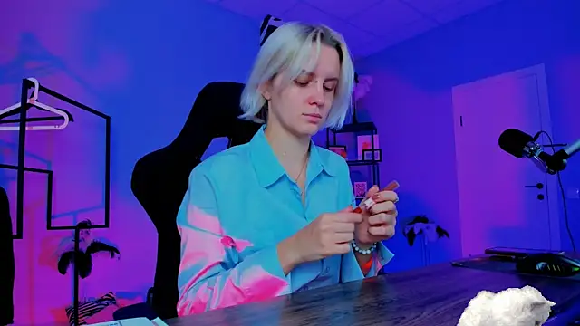 Snapshot of BethanyCloud chatting on October 2025 05:30:01 AM BethanyCloud online show from October 2025 05:30:01 AM