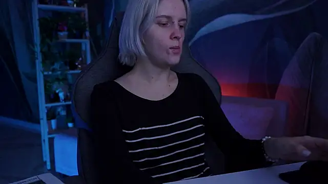 Snapshot of BethanyCloud chatting on November 2025 05:30:02 AM BethanyCloud online show from November 2025 05:30:02 AM