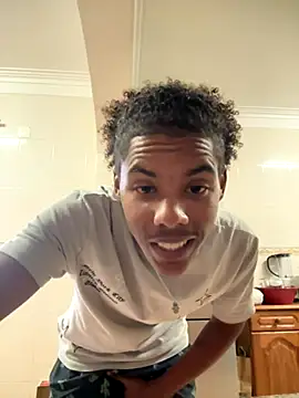 Snapshot of Marcossemjuiso46 chatting on September 2025 06:40:01 PM Marcossemjuiso46 online show from September 2025 06:40:01 PM