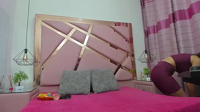 MiaCours online show from January 2026 07:06:02 PM