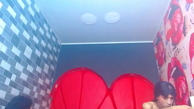 julessxcharlotte online show from December 2025 02:23:02 PM