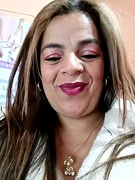 Mia-Glow online show from November 2025 12:46:01 AM