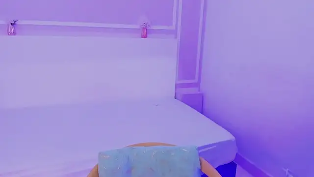 Snapshot of candy_lux30 chatting on February 2026 03:58:01 AM candy lux30 online show from February 2026 03:58:01 AM