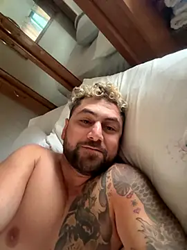 Snapshot of speakonit chatting on September 2025 03:33:01 PM speakonit online show from September 2025 03:33:01 PM