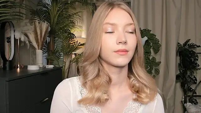 ChinBonnell online show from October 2025 05:50:02 AM