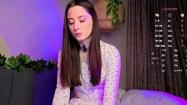 KayleeAgney online show from December 2025 05:42:02 PM