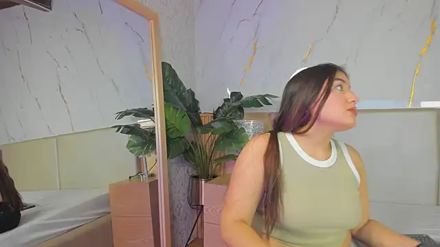 ChloeeMonroee online show from October 2025 12:28:02 PM