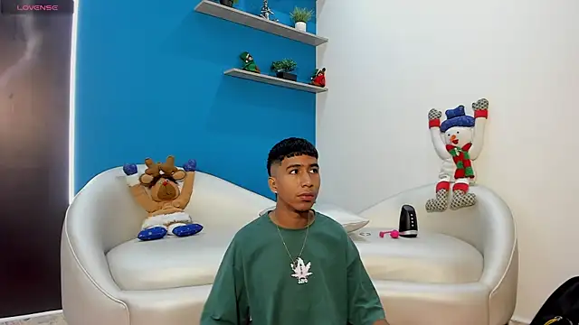 ender h0t online show from December 2025 02:00:02 PM