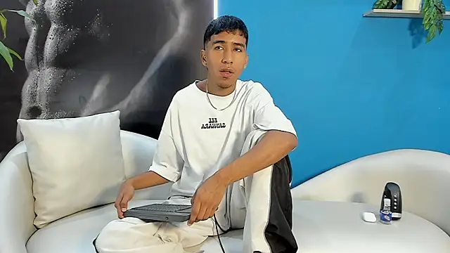 ender h0t online show from January 2026 02:22:02 PM