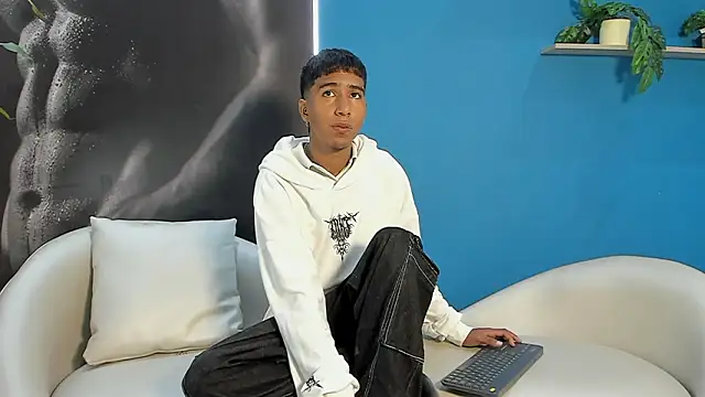 ender h0t online show from February 2026 02:05:01 PM