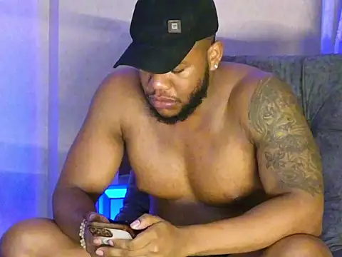 BenjaminCol  online show from September 2025 09:46:01 AM