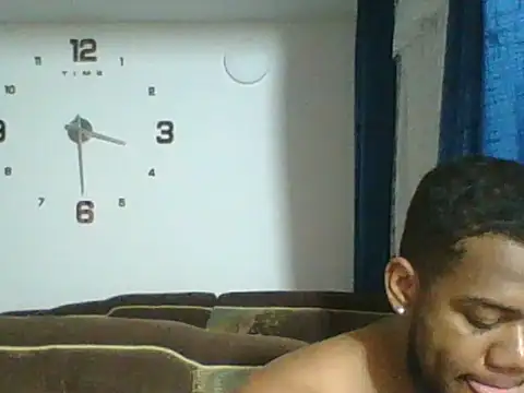 BenjaminCol  online show from December 2025 08:32:02 AM