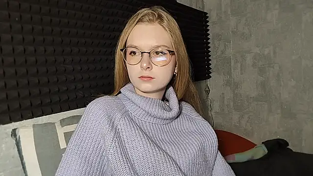 LiaVibes online show from February 2026 07:04:01 AM