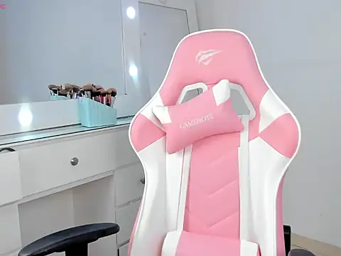 Saloome miller online show from October 2025 05:04:01 AM