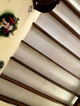 Mia jhoonson online show from November 2025 02:32:02 PM