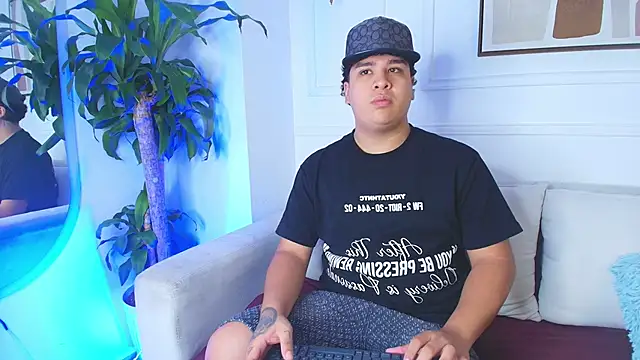 Naim Bennetsex online show from October 2025 06:17:02 PM