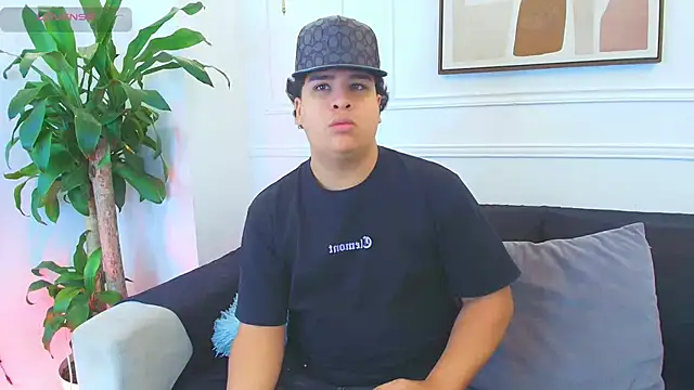 Naim Bennetsex online show from October 2025 06:45:02 PM