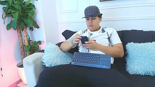 Naim Bennetsex online show from November 2025 06:21:01 PM