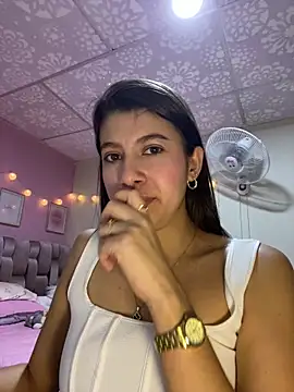 Lenapink19 online show from November 2025 12:10:01 AM