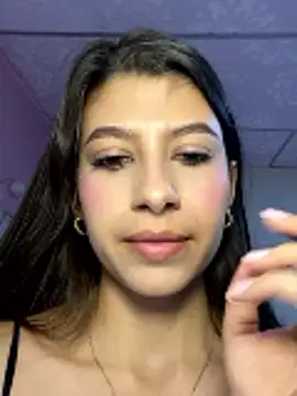 Lenapink19 online show from November 2025 10:47:01 PM