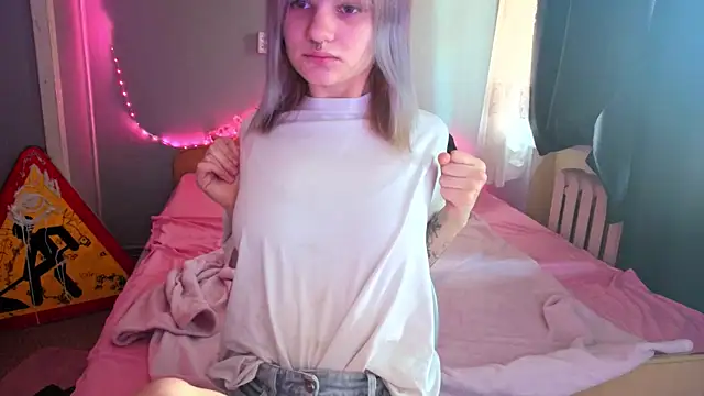 Elieiza xo online show from May 2026 09:28:02 AM