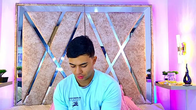 jayd muscle online show from December 2025 04:52:01 AM