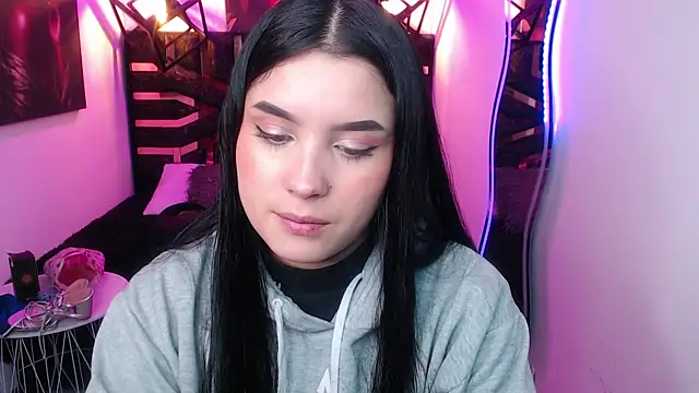 Natalie loffreda online show from April 2026 08:04:02 PM