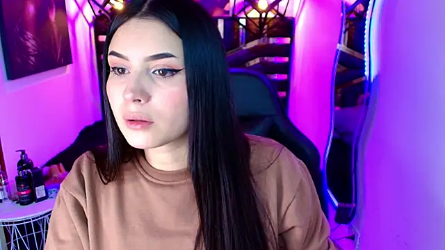 Natalie loffreda online show from June 2026 07:57:02 PM