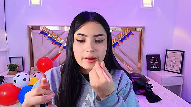 Natalie loffreda online show from June 2026 08:02:01 PM