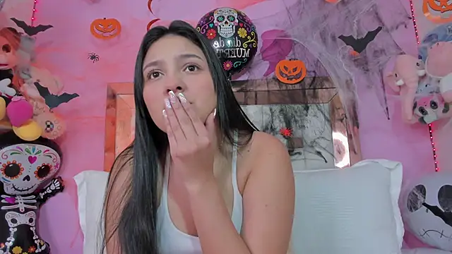 Emmy Rivas online show from October 2025 09:08:02 PM