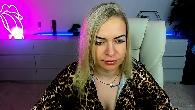 Snapshot of Anna_Snows chatting on September 2025 06:42:01 PM Anna Snows online show from September 2025 06:42:01 PM