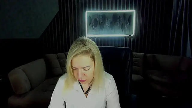 Snapshot of Anna_Snows chatting on October 2025 05:39:02 AM Anna Snows online show from October 2025 05:39:02 AM