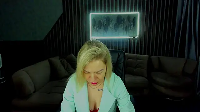 Snapshot of Anna_Snows chatting on October 2025 05:17:02 AM Anna Snows online show from October 2025 05:17:02 AM