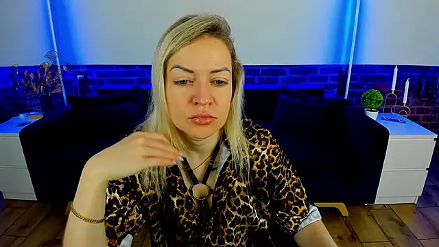 Snapshot of Anna_Snows chatting on October 2025 06:02:01 PM Anna Snows online show from October 2025 06:02:01 PM