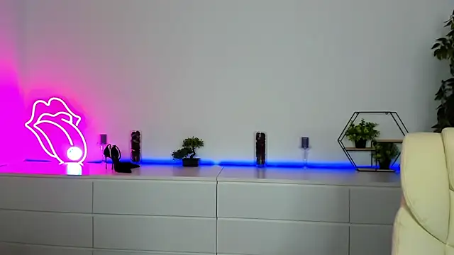 Snapshot of Anna_Snows chatting on November 2025 06:38:02 AM Anna Snows online show from November 2025 06:38:02 AM