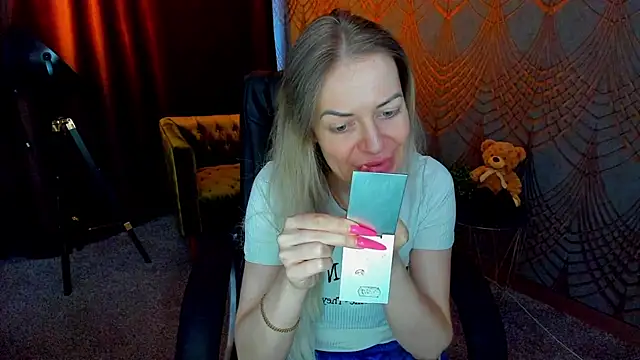 Anna Snows online show from June 2026 05:42:01 AM