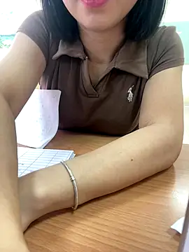 Snapshot of -NhaKy22 chatting on October 2025 01:27:01 AM -NhaKy22 online show from October 2025 01:27:01 AM