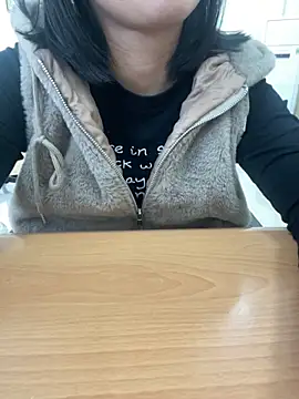 Snapshot of -NhaKy22 chatting on November 2025 06:46:02 AM -NhaKy22 online show from November 2025 06:46:02 AM