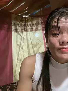 Snapshot of PhanHaa chatting on September 2025 12:12:01 AM PhanHaa online show from September 2025 12:12:01 AM