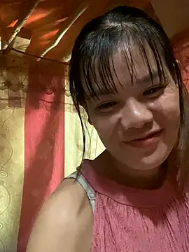 Snapshot of PhanHaa chatting on September 2025 02:02:02 AM PhanHaa online show from September 2025 02:02:02 AM