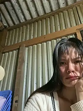 Snapshot of PhanHaa chatting on September 2025 05:29:02 PM PhanHaa online show from September 2025 05:29:02 PM