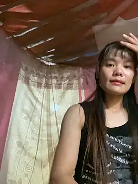 Snapshot of PhanHaa chatting on October 2025 12:24:02 PM PhanHaa online show from October 2025 12:24:02 PM