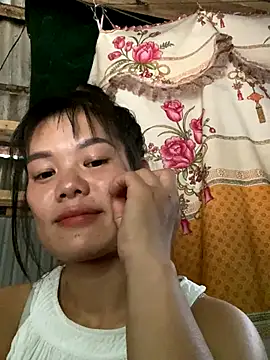 Snapshot of PhanHaa chatting on October 2025 09:09:01 AM PhanHaa online show from October 2025 09:09:01 AM