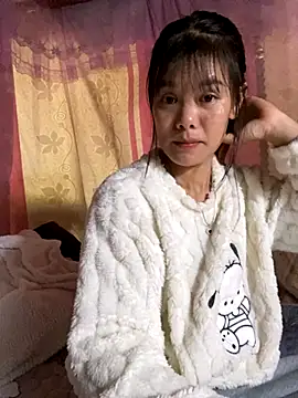 Snapshot of PhanHaa chatting on December 2025 02:53:01 AM PhanHaa online show from December 2025 02:53:01 AM