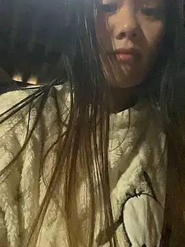 Snapshot of PhanHaa chatting on January 2026 12:35:01 AM PhanHaa online show from January 2026 12:35:01 AM