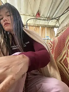 Snapshot of PhanHaa chatting on January 2026 09:02:02 AM PhanHaa online show from January 2026 09:02:02 AM