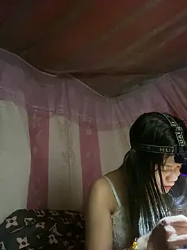 Snapshot of PhanHaa chatting on February 2026 02:12:02 AM PhanHaa online show from February 2026 02:12:02 AM