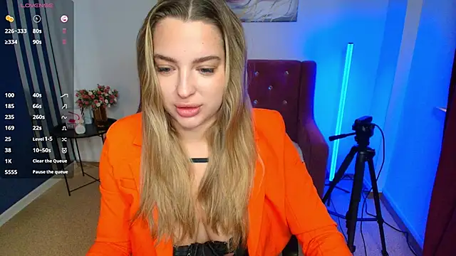 Emma  Ross online show from June 2026 02:02:01 AM
